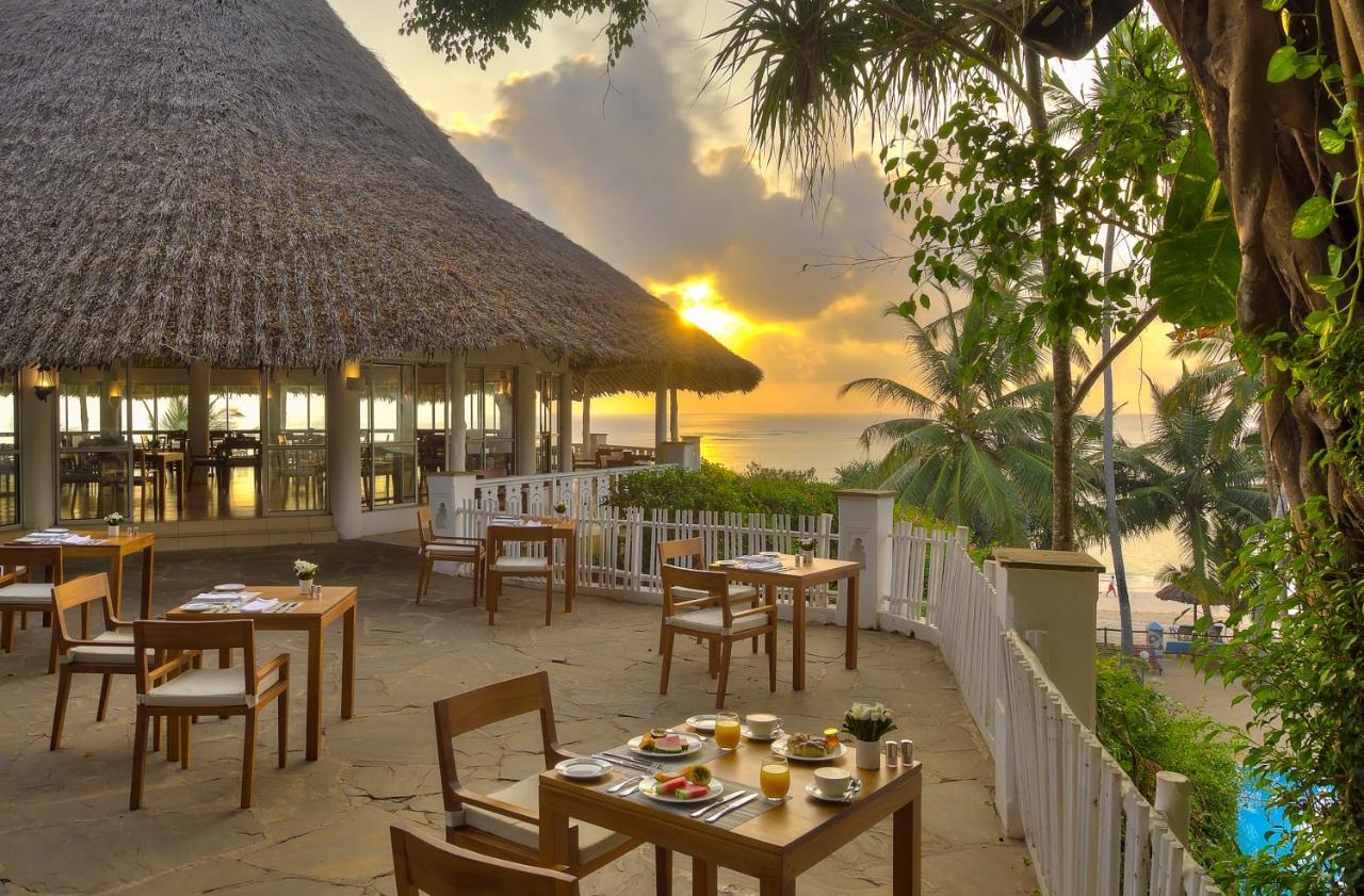 Diamonds Leisure Beach & Golf Resort Diani Beach Ngoại thất bức ảnh Sunset at the Beach Club