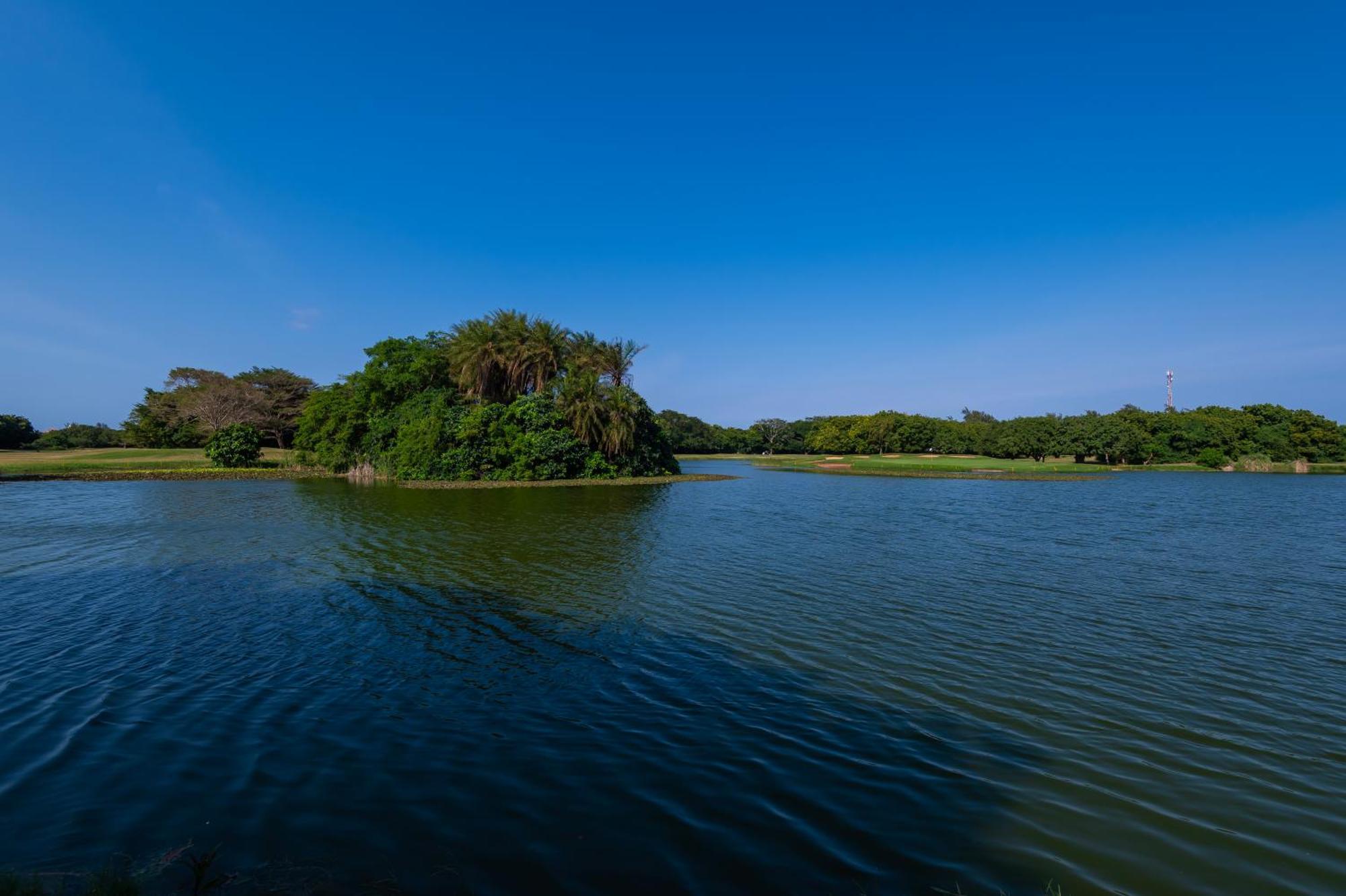 Diamonds Leisure Beach & Golf Resort Diani Beach Ngoại thất bức ảnh View of the lagoon