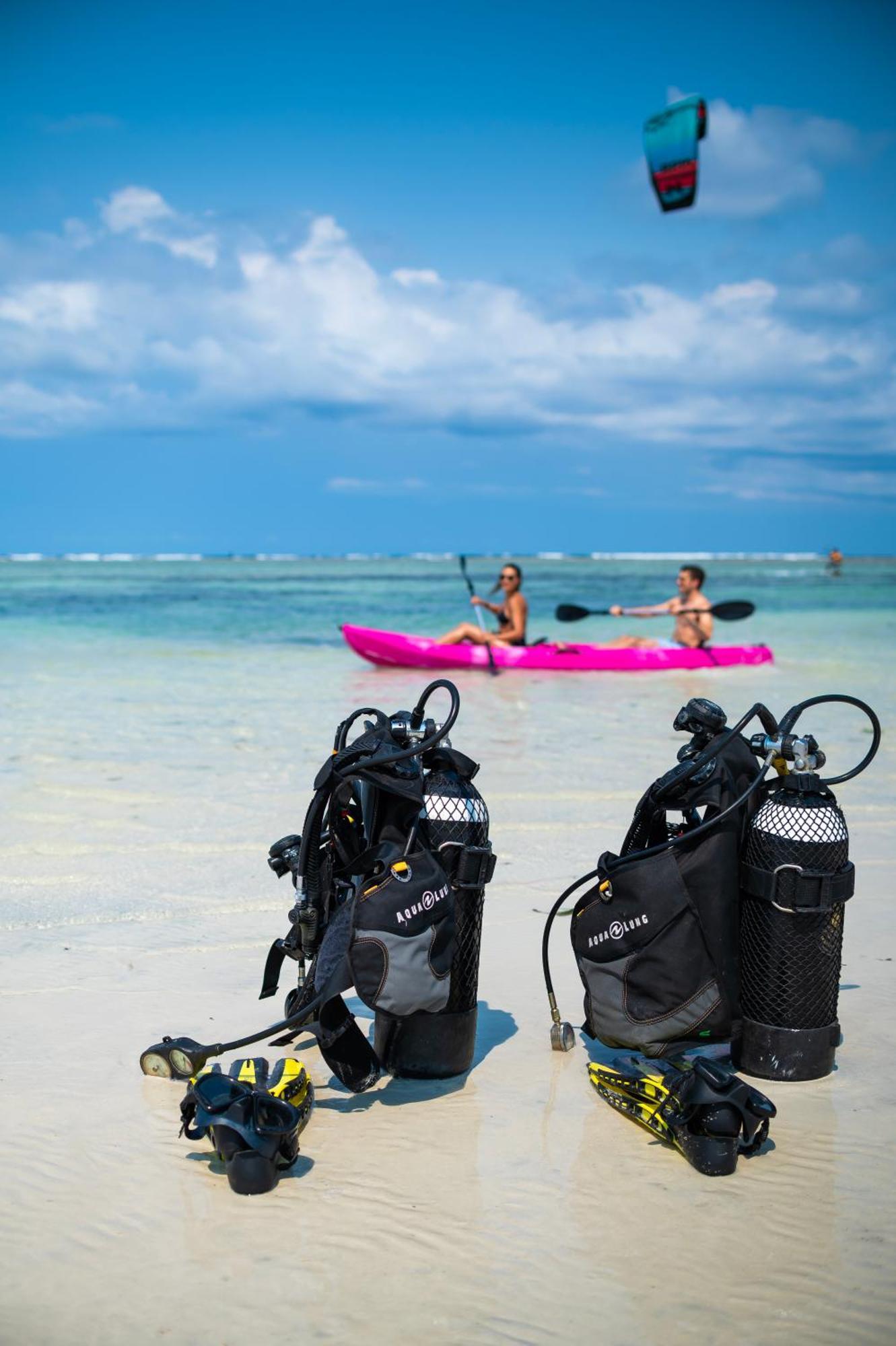 Diamonds Leisure Beach & Golf Resort Diani Beach Ngoại thất bức ảnh Scuba diving equipment