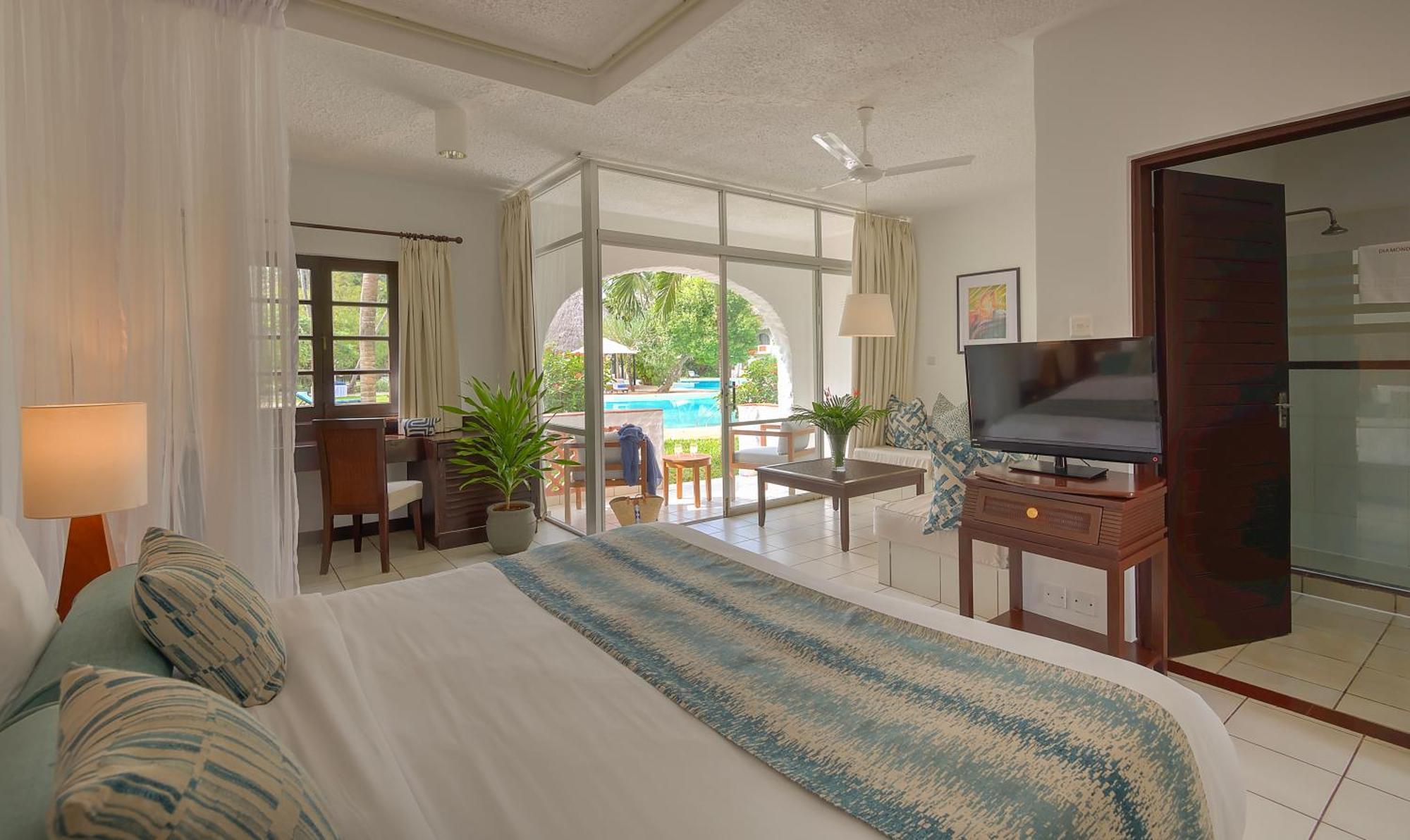 Diamonds Leisure Beach & Golf Resort Diani Beach Phòng bức ảnh A room at the hotel