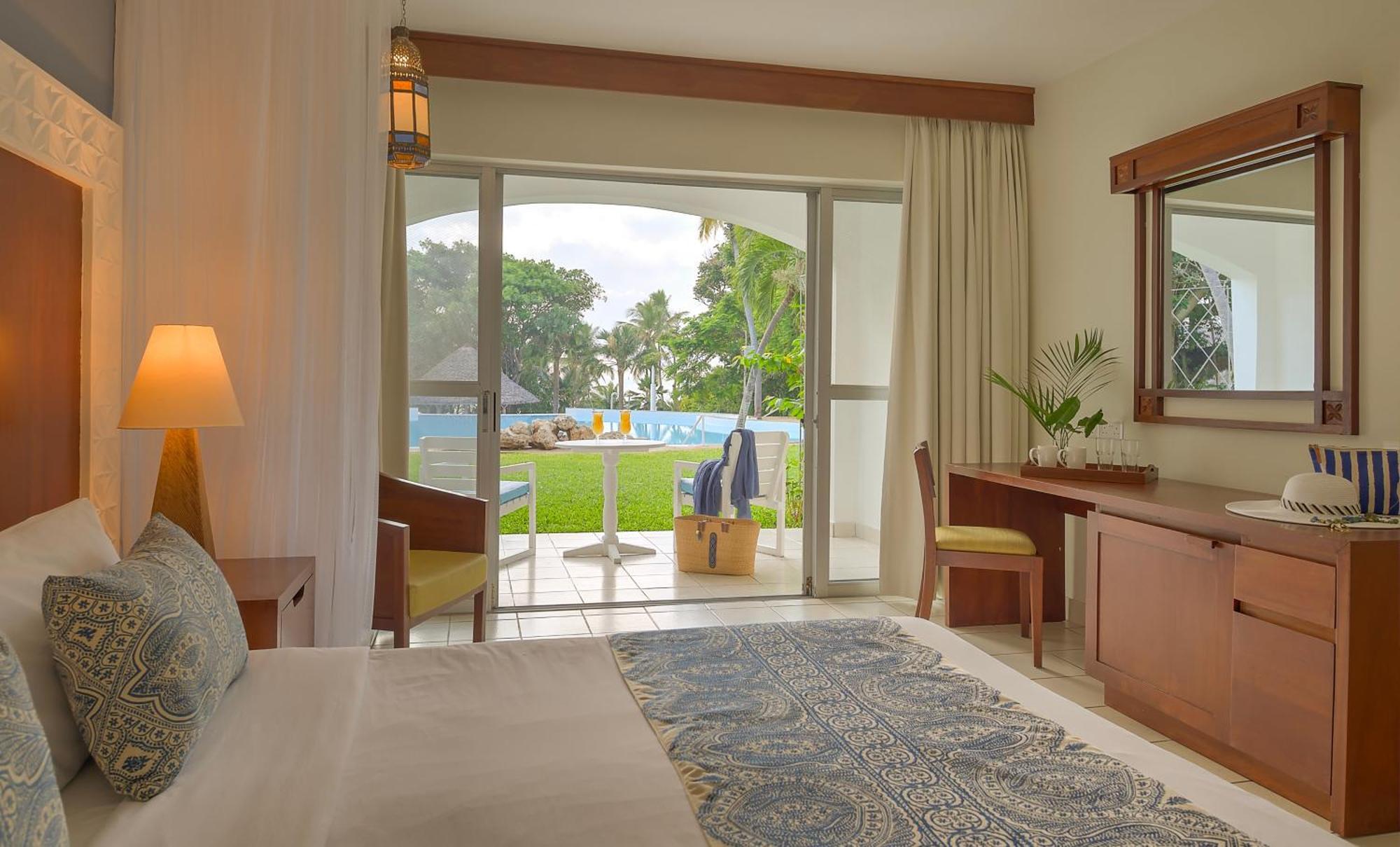 Diamonds Leisure Beach & Golf Resort Diani Beach Ngoại thất bức ảnh A room at the resort